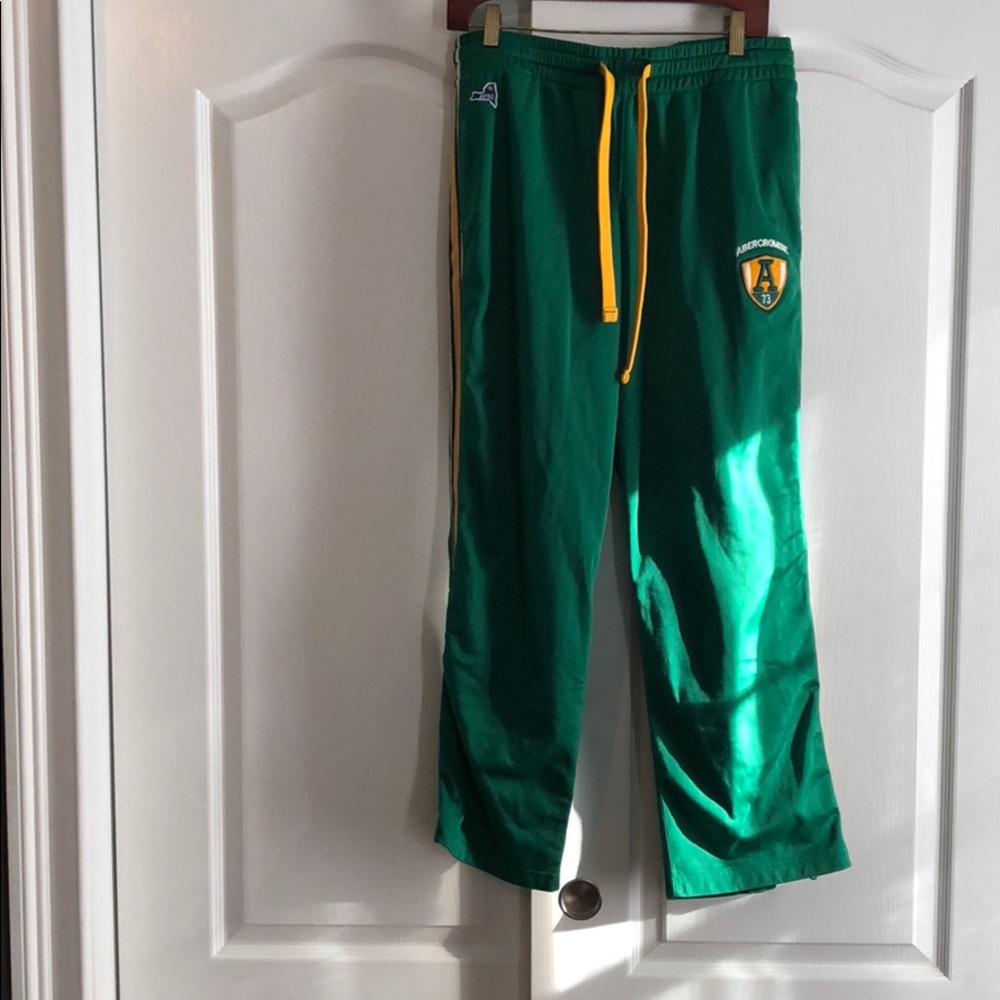 Abercrombie & Fitch green joggers pants